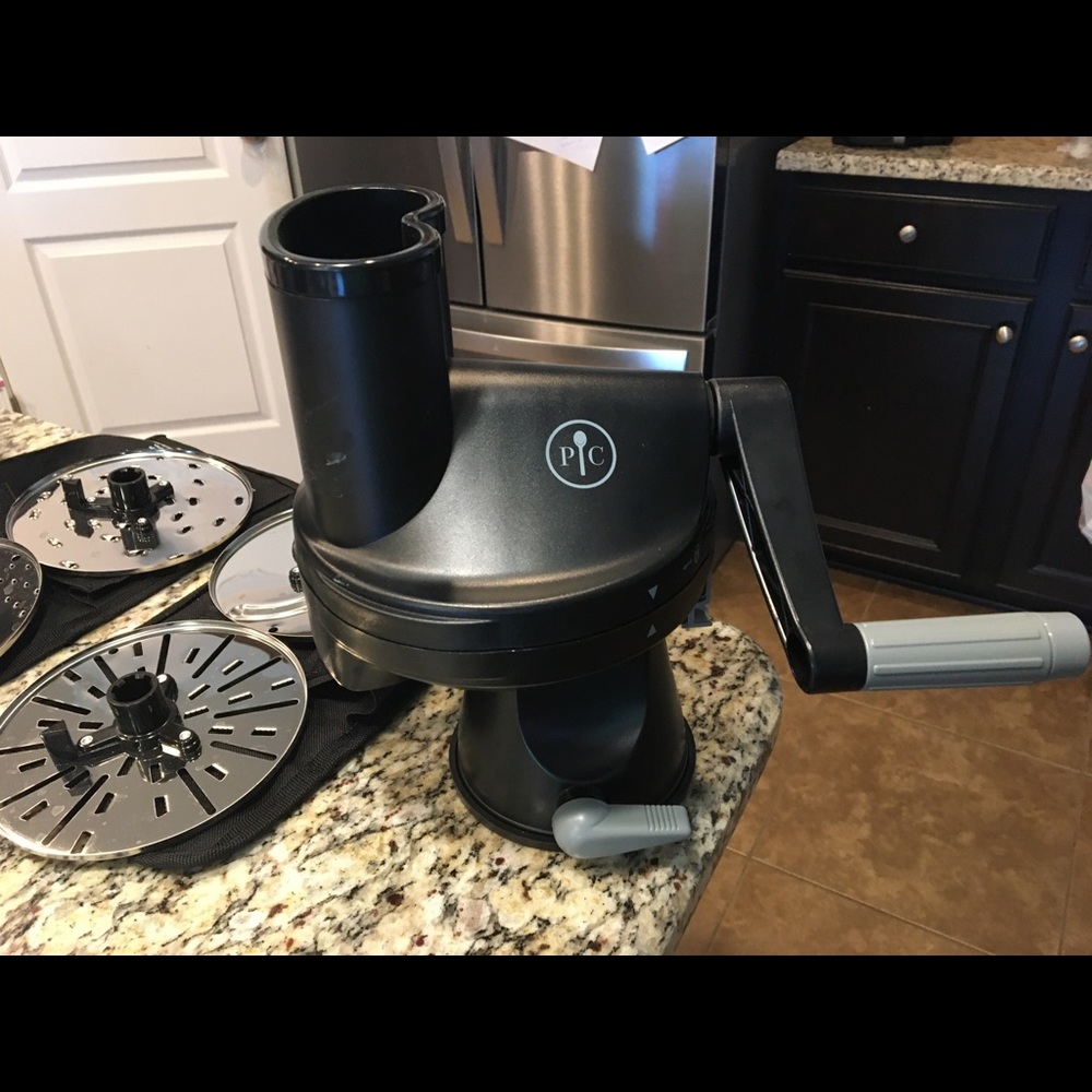 Pampered Chef multi grater & slicer